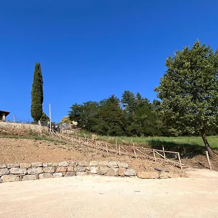 2 Bedroom Gorgeous In Castel Focognano
